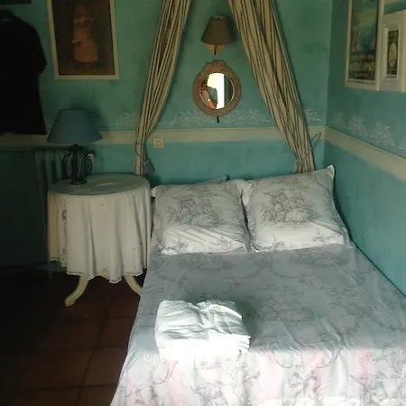 Hotel De Nesle 3*