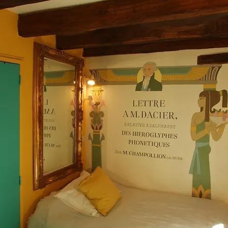 Hotel De Nesle 3*