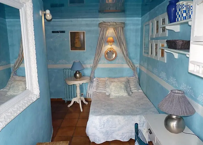 Hotel De Nesle 3*