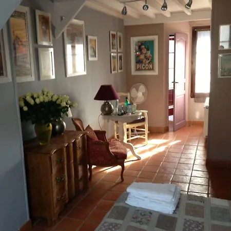 Hotel De Nesle 3*